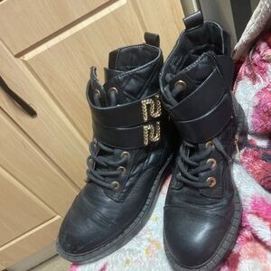 Amazon Women's Black Lace-Up Quilted Ankle Boots with Gold Chain Accent